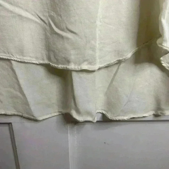 Gentle Fawn Blouse with Beautiful Cut Out Neckline Size Large - Picture 5 of 8